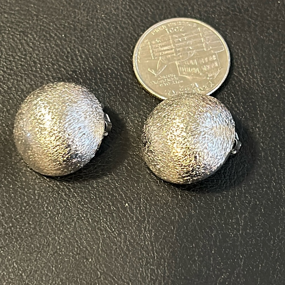 BERGERE  VINTAGE CLIPS EARINGS
